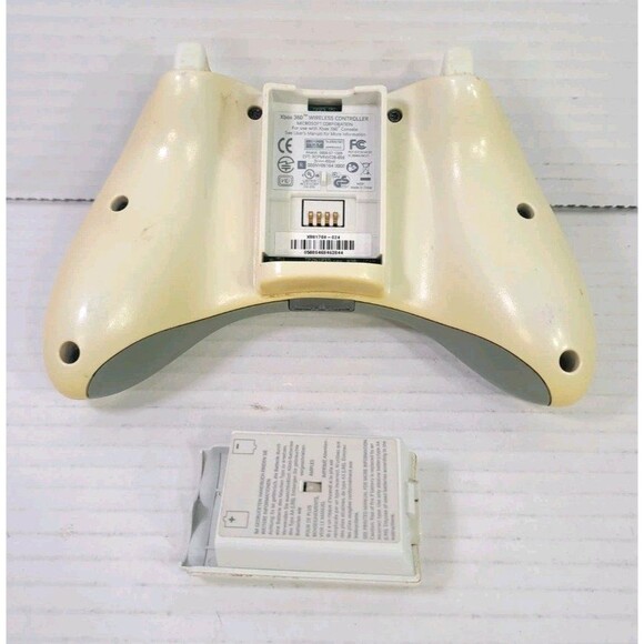 Microsoft Xbox 360 Wired Controller White OEM Genuine Tested Works Discolored - Picture 7 of 8